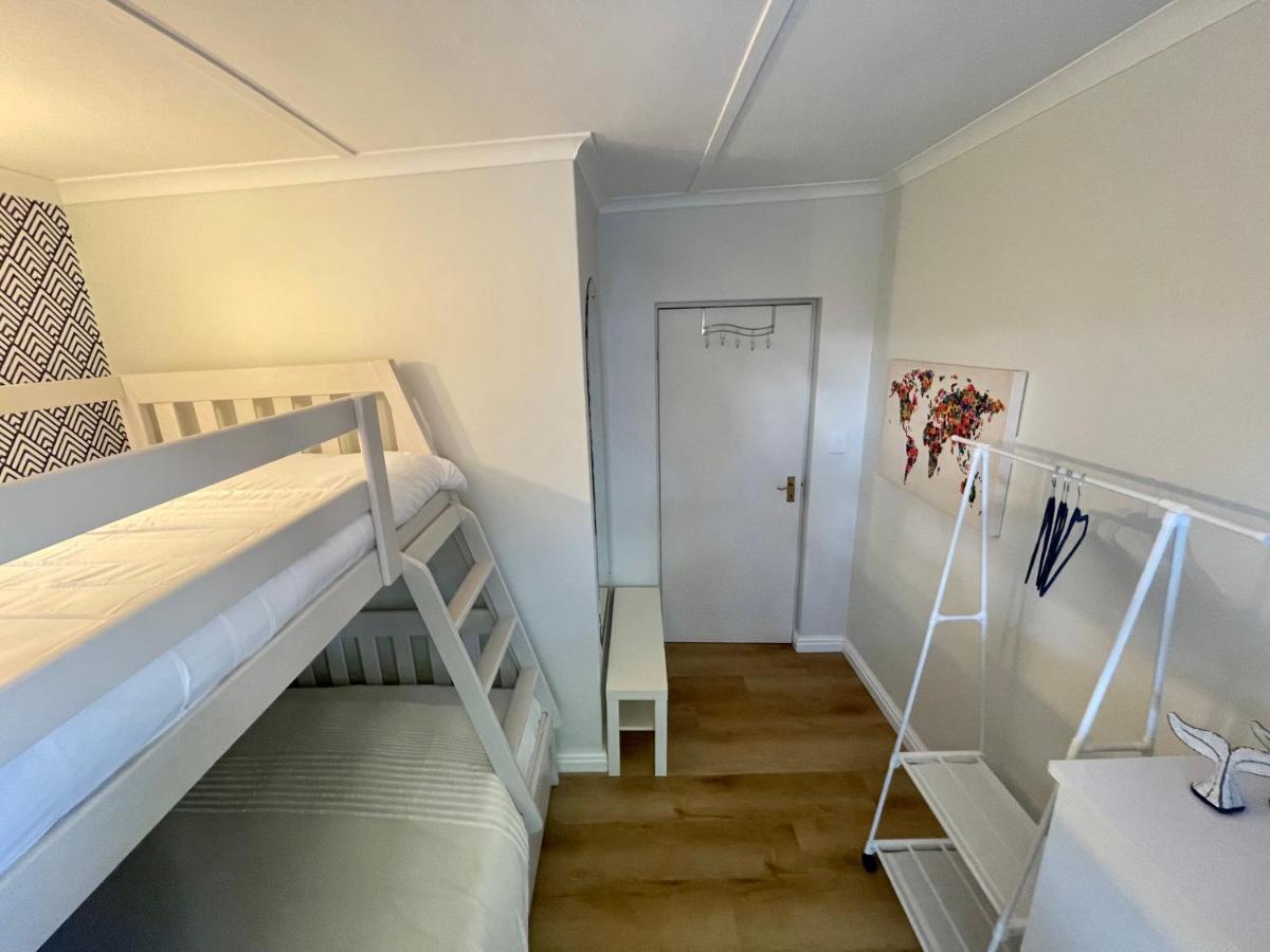 Adorable 2 Bedroom Cottage With Spacious Veranda Hermanus Buitenkant foto
